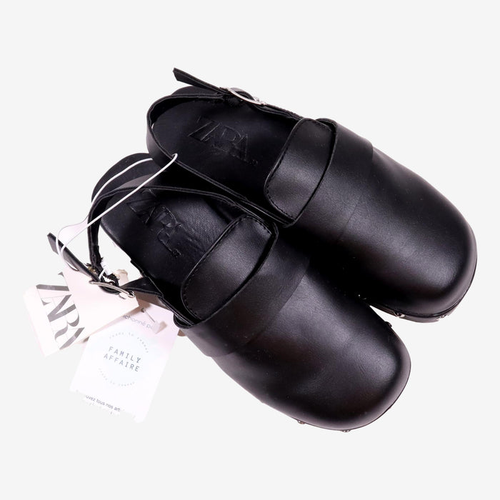 ZARA NEUF P32 sabot sandales noir avec clous