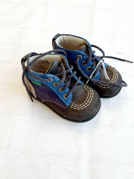 KICKERS boy or girl shoes p.20 (4415985942576)