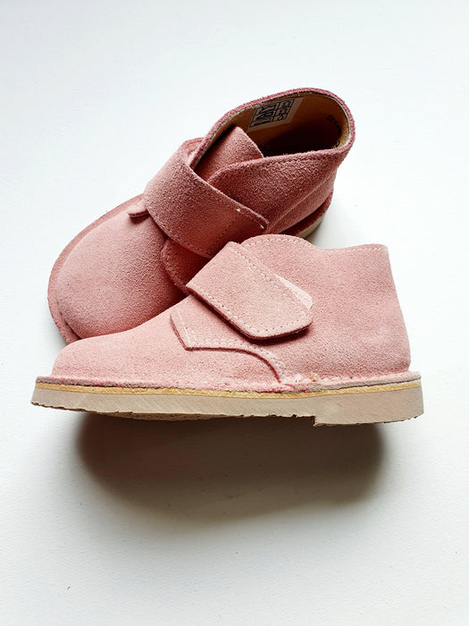 Pink girl or boys shoes 25/28 (4549531598896)
